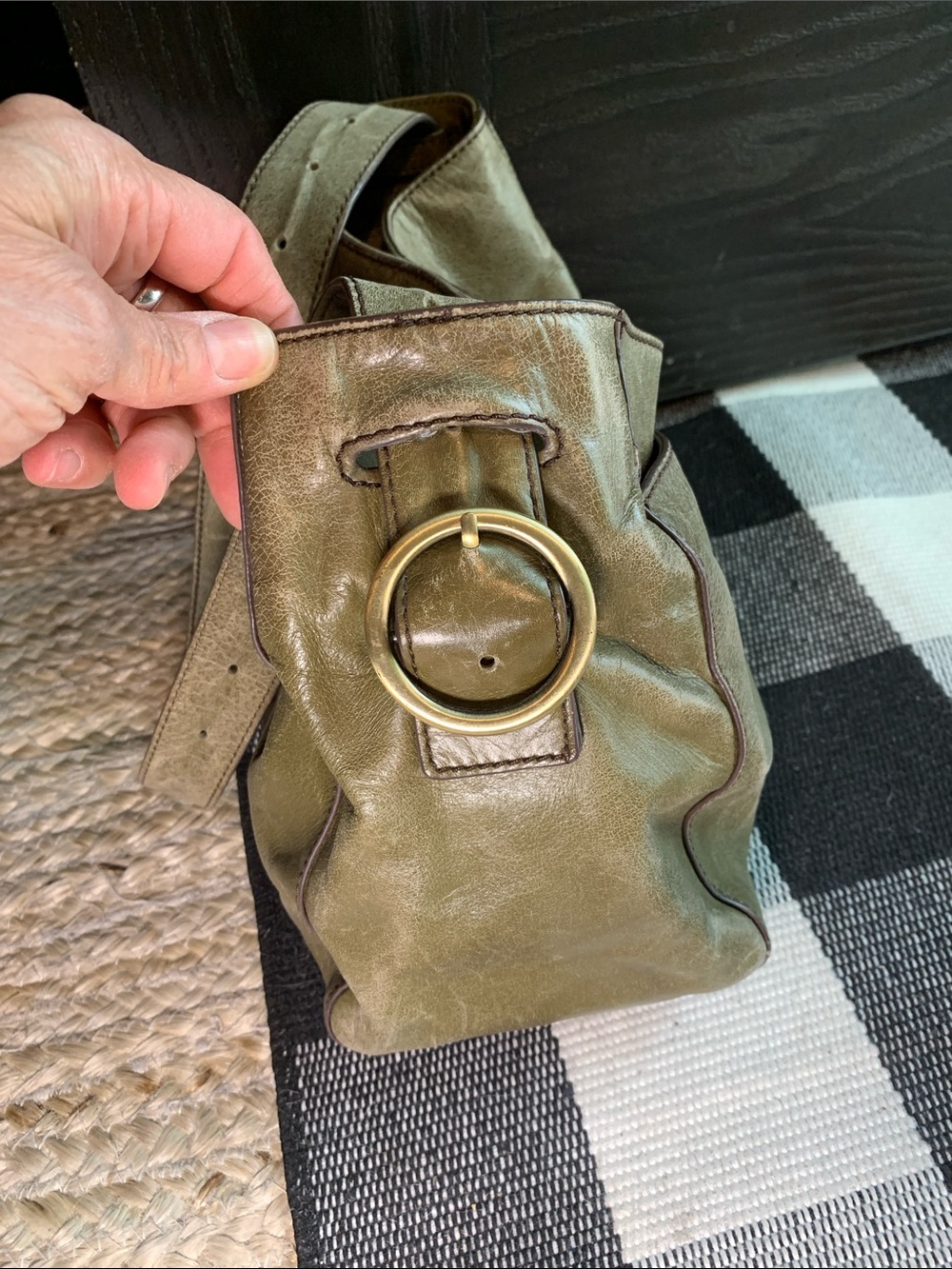 HOBO Render Olive Green Leather Shoulder Bag - Picture 3 of 15